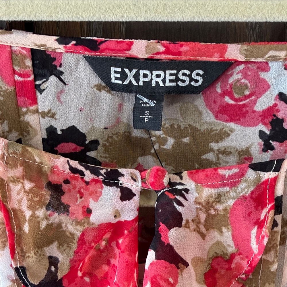 Express Women's Floral Ruffled Babydoll Fairy Blouse, New with Tags, Small - Picture 3 of 11